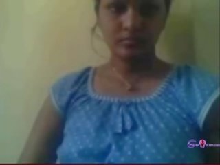 Indiýaly mallu aunty showing herself on kamera - gspotcam.com