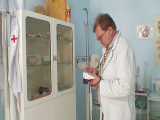 Nada Visits Her Gyno expert For ripened Pussy Speculum Gyno Exam
