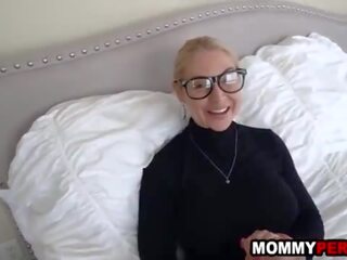 Suur pepu stepmommy ja kasupoeg seks video